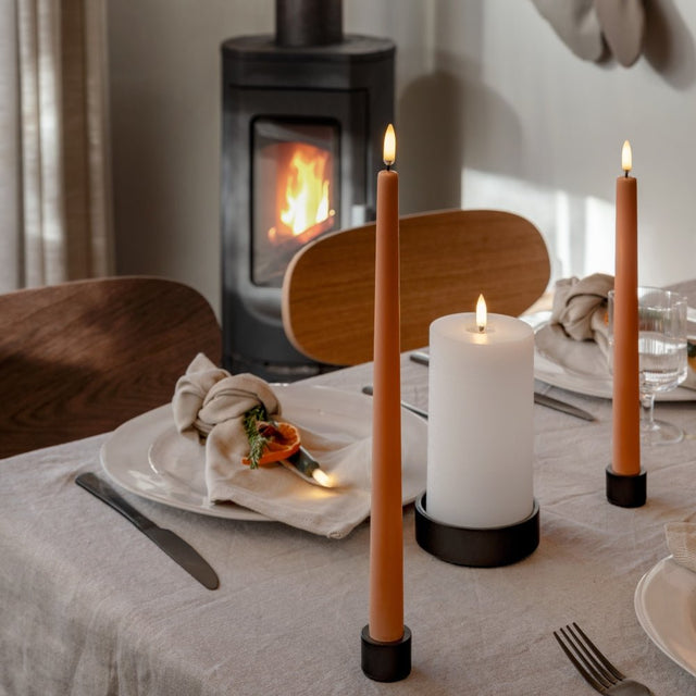Uyuni LED Stabkerzen apricot (2er Set) Echtwachs - DesignWe.Love