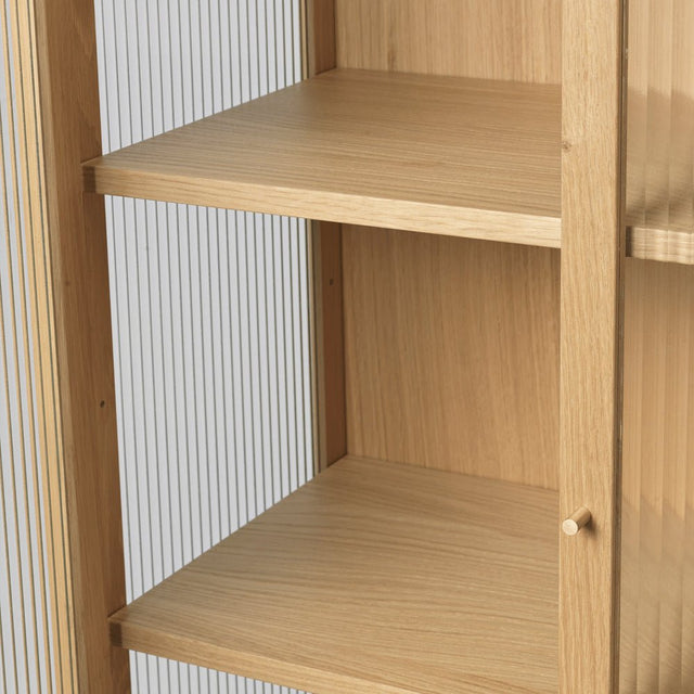 Vitrinenschrank Reed - ferm LIVING - DesignWe.Love