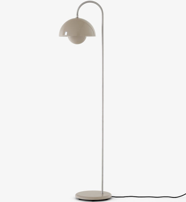 VP12 Flowerpot Stehleuchte Beige - &Tradition - DesignWe.Love