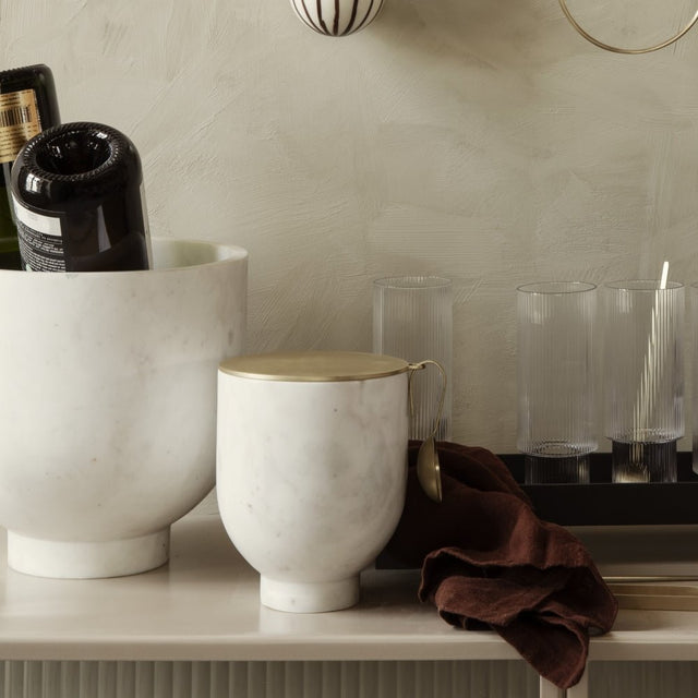 Weinkühler Alza Marmor weiß - ferm LIVING - DesignWe.Love