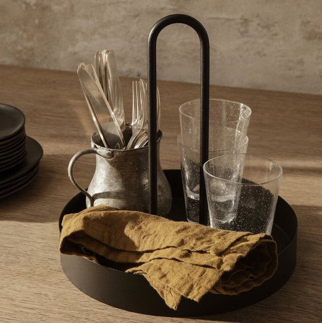 Grib Tray Schwarz - Tablett von ferm LIVING - DesignWe.Love