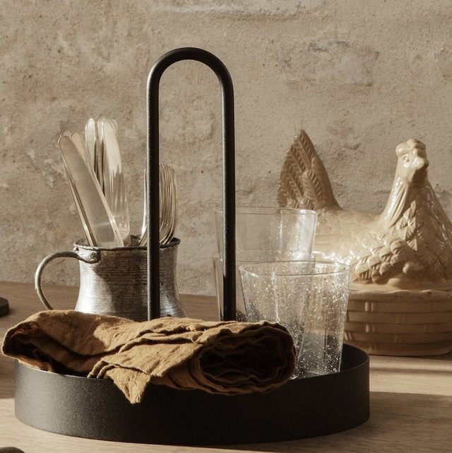 Grib Tray Schwarz - Tablett von ferm LIVING - DesignWe.Love