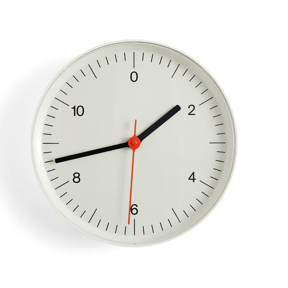 HAY Wanduhr Jasper Morrison, lautlose Design-Wanduhr weiß