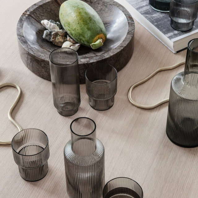 Ripple Gläser 4er Set grau 20cl - ferm LIVING - DesignWe.Love