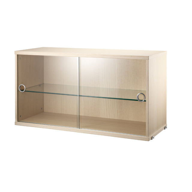 Schrank mit Glas-Schiebetüren 78x30cm Esche – String Furniture