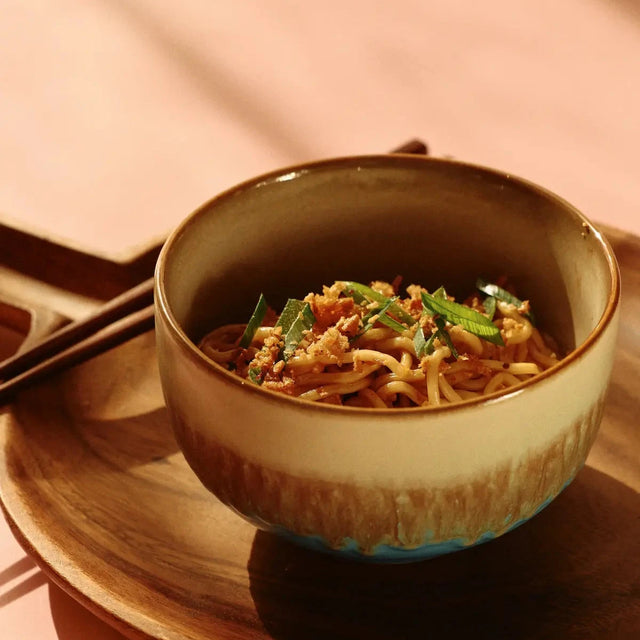 HK Living 70s Ceramics Noodle Bowl Azure – Serviervorschlag