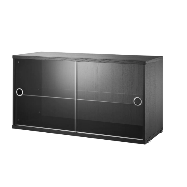 String Vitrine 78×30cm mit Glas-Schiebetüren Esche Schwarz – Hängevitrine für das String Regal