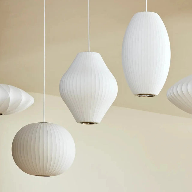 Nelson Pear Pendelleuchte Medium mit verschiedenen Bubble Lampen - HAY