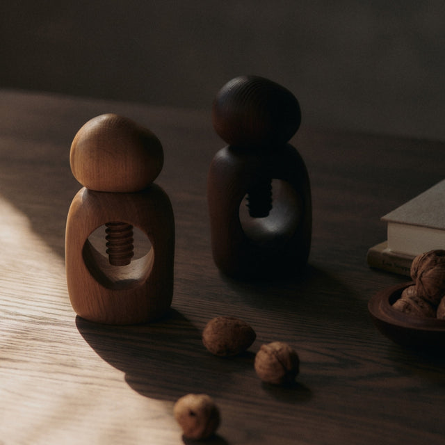 Nussknacker Cairn Nut Cracker Oak - ferm LIVING - DesignWe.Love