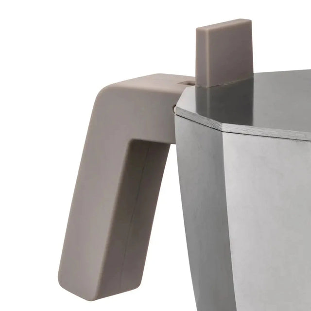 Detailaufnahme Griff und Deckel des Alessi Moka Espressokochers
