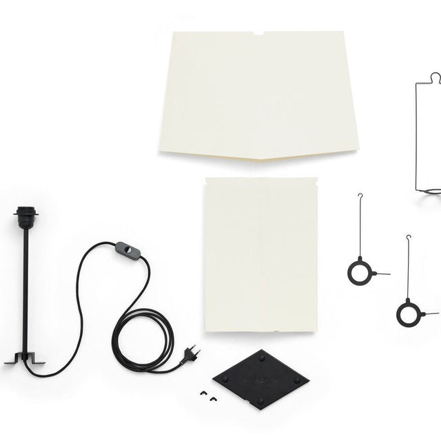 Aplat Tischleuchte 440 - HAY - DesignWe.Love