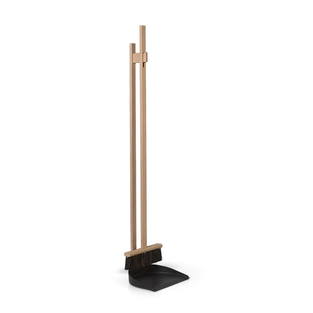 Besen und Kehrblech Set ICON - ferm LIVING - DesignWe.Love