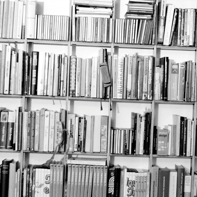 Bücherregal Schlagseite, 184cm, Purewhite - Breuer & Bono - DesignWe.Love