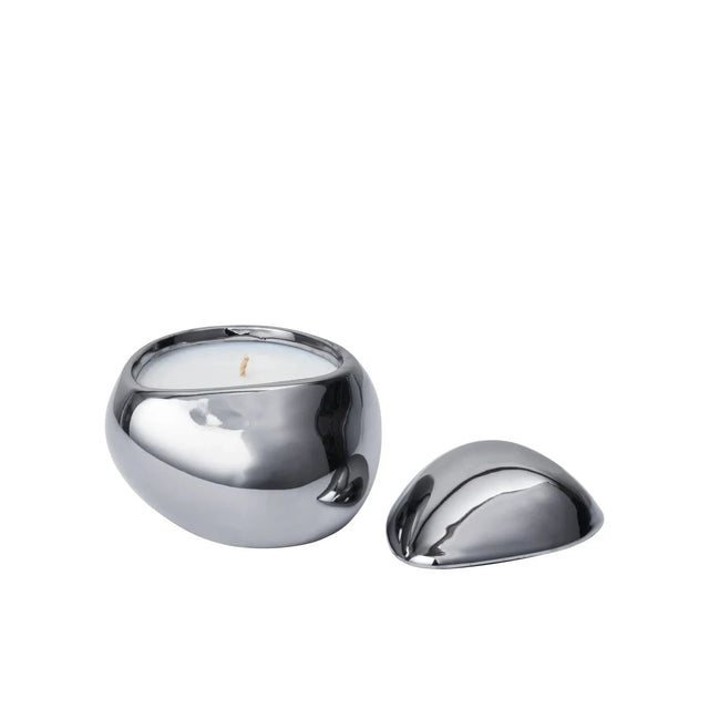 ferm LIVING Bellure Duftkerze Silber – Duftkerze Weihnachten im silbernen Gefäß
