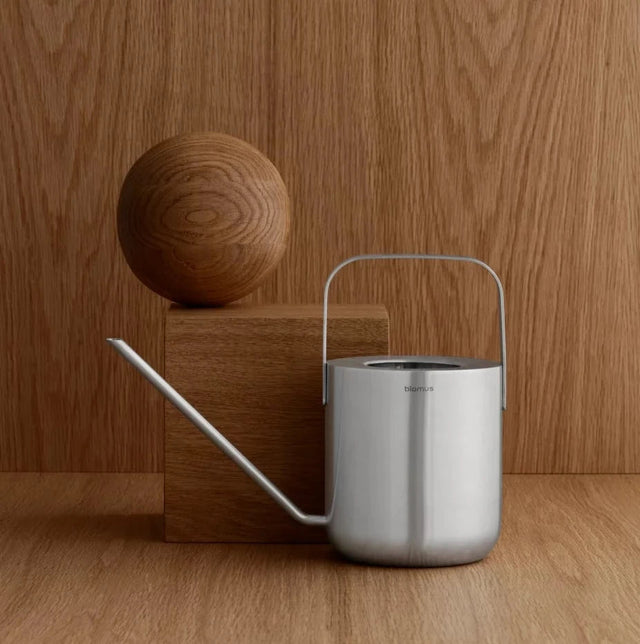 Gießkanne PLANTO Edelstahl 1.5 Liter - blomus - DesignWe.Love