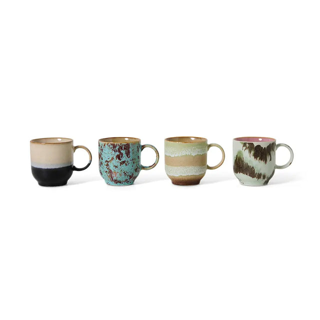 HK Living 70s Ceramics Café Becher Abstract 4er Set – handbemaltes Stoneware, 250 ml, mit Henkel, kunstinspirierte Töne, Artistic-Linie Seitenansicht