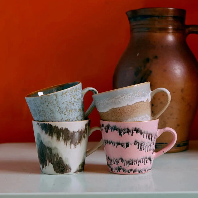 HK Living 70s Ceramics Cappuccino Becher Dada 4er Set – Kaffeetassen mit handbemalter Glasur, 330 ml, kühle kunstinspirierte Töne, mit Henkel