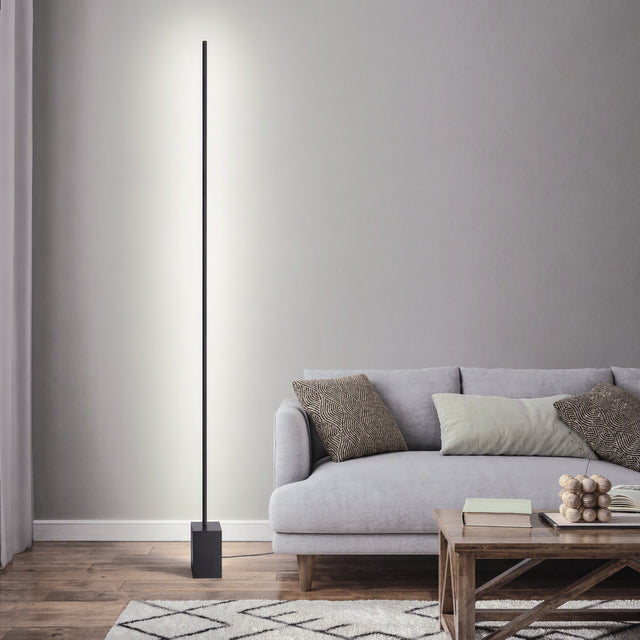 Ideal Lux Essence Square moderne LED Stehleuchte in Schwarz im Raum