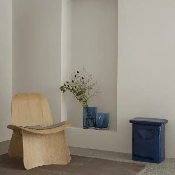 Keramikhocker TOKI T - Shape Mazarine Blue - blomus - DesignWe.Love
