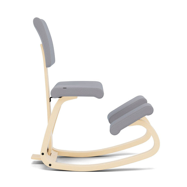 Kniestuhl mit Rückenlehne Variable Plus (Natur/Grau) - Varier Furniture - DesignWe.Love