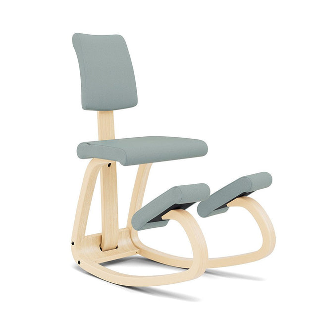 Kniestuhl mit Rückenlehne Variable Plus (Natur/Graugrün) - Varier Furniture - DesignWe.Love