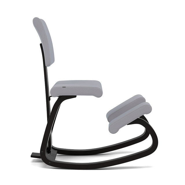 Varier Kniestuhl Variable Plus mit Rückenlehne, Holzfarbe Esche schwarz, Bezug Grau (Tonal 60123) – Ansicht 2