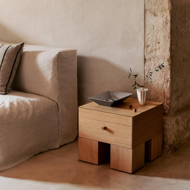 Kuben Nachttisch 1x1 Eiche natur - ferm LIVING - DesignWe.Love
