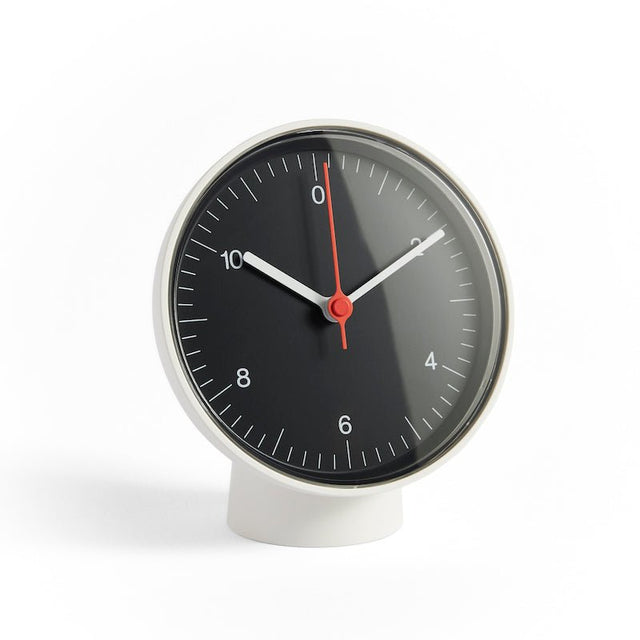 Lautlose Tischuhr Jasper Morrison - HAY Table Clock - DesignWe.Love