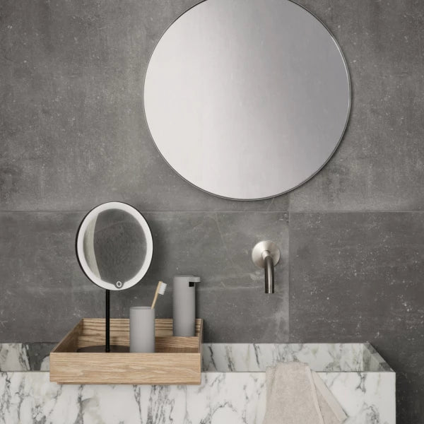 Kosmetikspiegel MODO weiss mit LED Leuchte - blomus - DesignWe.Love