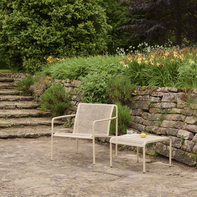 Loungesessel Dapple mit Armlehnen Cashmere - fermLIVING - DesignWe.Love