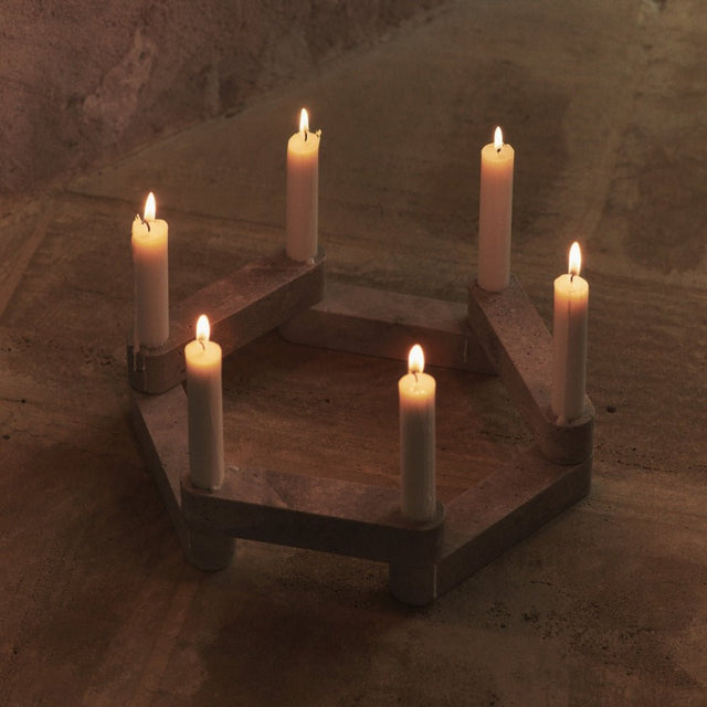 Modulare Kerzenhalter im Set Newel Travertin - ferm LIVING x Utzon - DesignWe.Love
