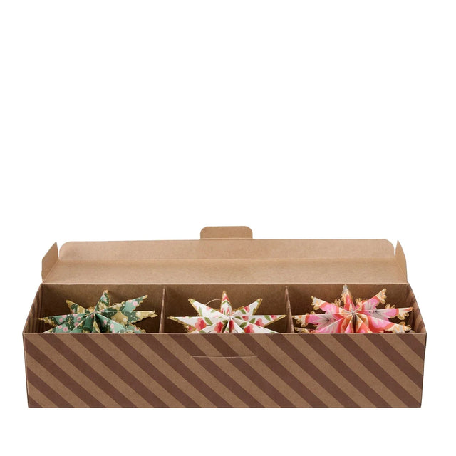 Box mit 9 Papiersternen Weihnachtsanhänger Grün Rot, Baumschmuck Wikholm Form
