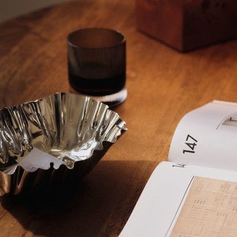 Schale Tydra Bowl Large Edelstahl - ferm LIVING - DesignWe.Love