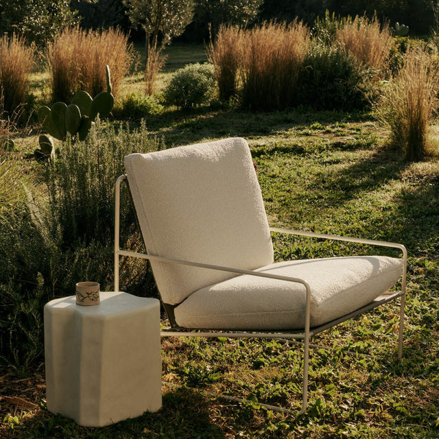 Sessel Desert 1 - Sitzer Pure Bouclé/Cashmere Outdoor - ferm LIVING - DesignWe.Love