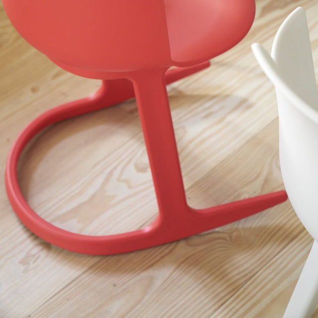 Social Tilt Stuhl Red - Varier Furniture - DesignWe.Love