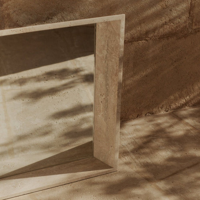 Spiegel Lancet Travertin - ferm LIVING x Utzon - DesignWe.Love