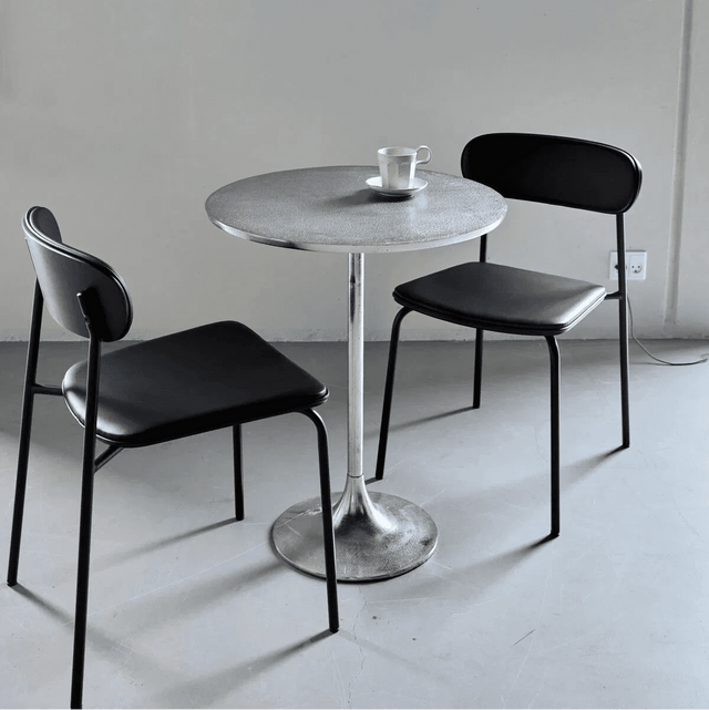 Stuhl Pova schwarz gepolstert 2er Set - House Doctor - DesignWe.Love