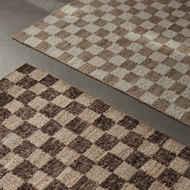 Teppich Check aus Wolle und Jute Coffee/Natur 140x200cm - ferm LIVING - DesignWe.Love