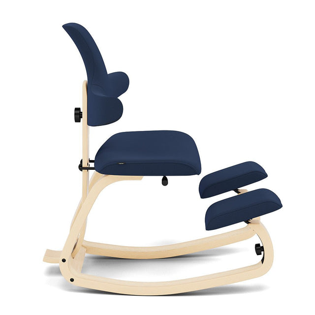 Thatsit Kniestuhl mit Rückenlehne - Varier Furniture - DesignWe.Love