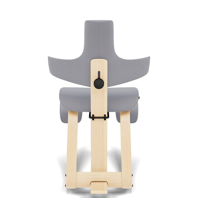 Thatsit Kniestuhl mit Rückenlehne - Varier Furniture - DesignWe.Love