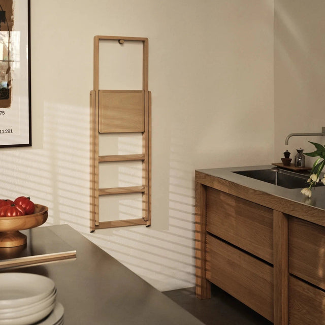 Trittleiter Step Eiche Natur - Design House Stockholm - DesignWe.Love