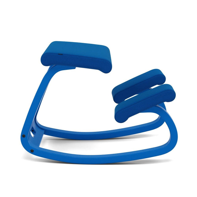 Variable Kniestuhl Monochrome Marine - Varier Furniture - DesignWe.Love
