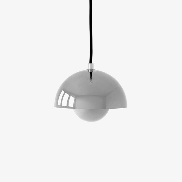 VP10 Flowerpot Pendelleuchte Chrom veredelt - &Tradition - DesignWe.Love