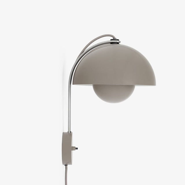 VP8 Flowerpot Wandleuchte Grau - Beige - &Tradition - DesignWe.Love