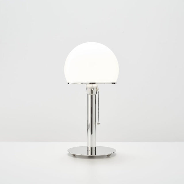 Tecnolumen Wagenfeld Tischleuchte WA 24 – Bauhaus Original 1924, Metallfuß chrom, vernickelter Schaft, Opalglas-Schirm, handgefertigt in Deutschland