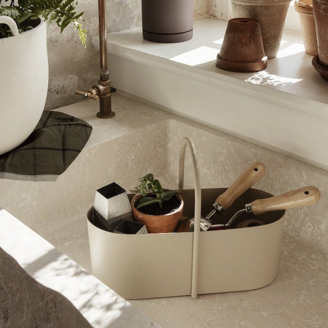 Aufbewahrungskiste Grib Toolbox Hellgrau - ferm LIVING - DesignWe.Love