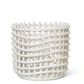 ferm LIVING Ceramic Basket Large Off-white – Obstschale aus Keramik im Flechtdesign